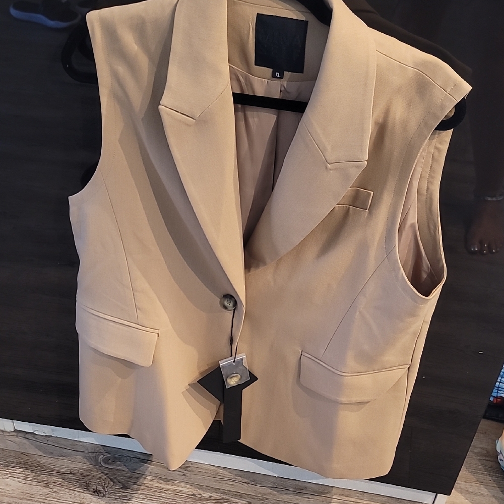 Women's Tan Vest
